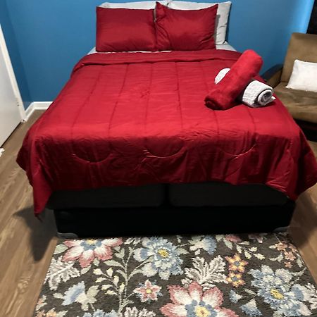 Fidelia Garnet Room, Queen Bed Minutes From Newark Liberty International Airport And Newark Penn Station Esterno foto