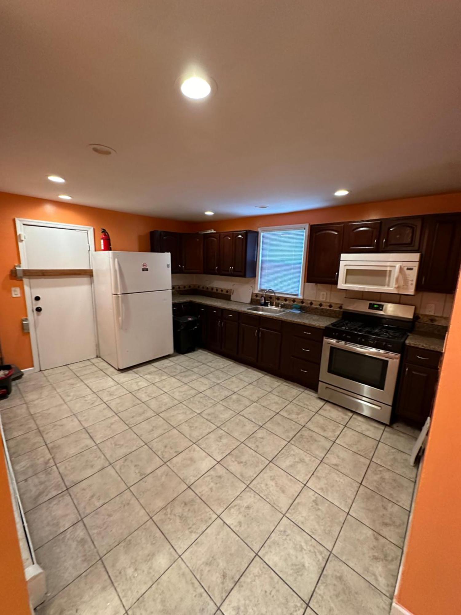 Fidelia Garnet Room, Queen Bed Minutes From Newark Liberty International Airport And Newark Penn Station Esterno foto